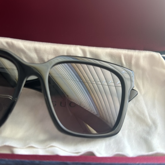 Gucci - Picture 9 of 17